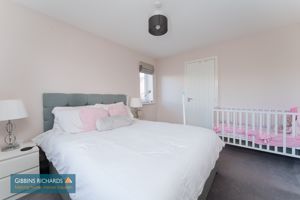 Bedroom- click for photo gallery